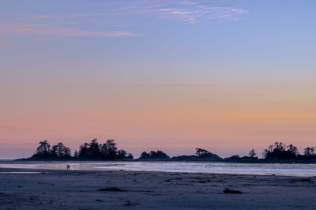 Golden hour on Chesterman Beach